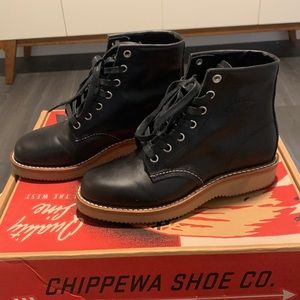 Chippewa 6” Women’s Black Service Boot size 5.5